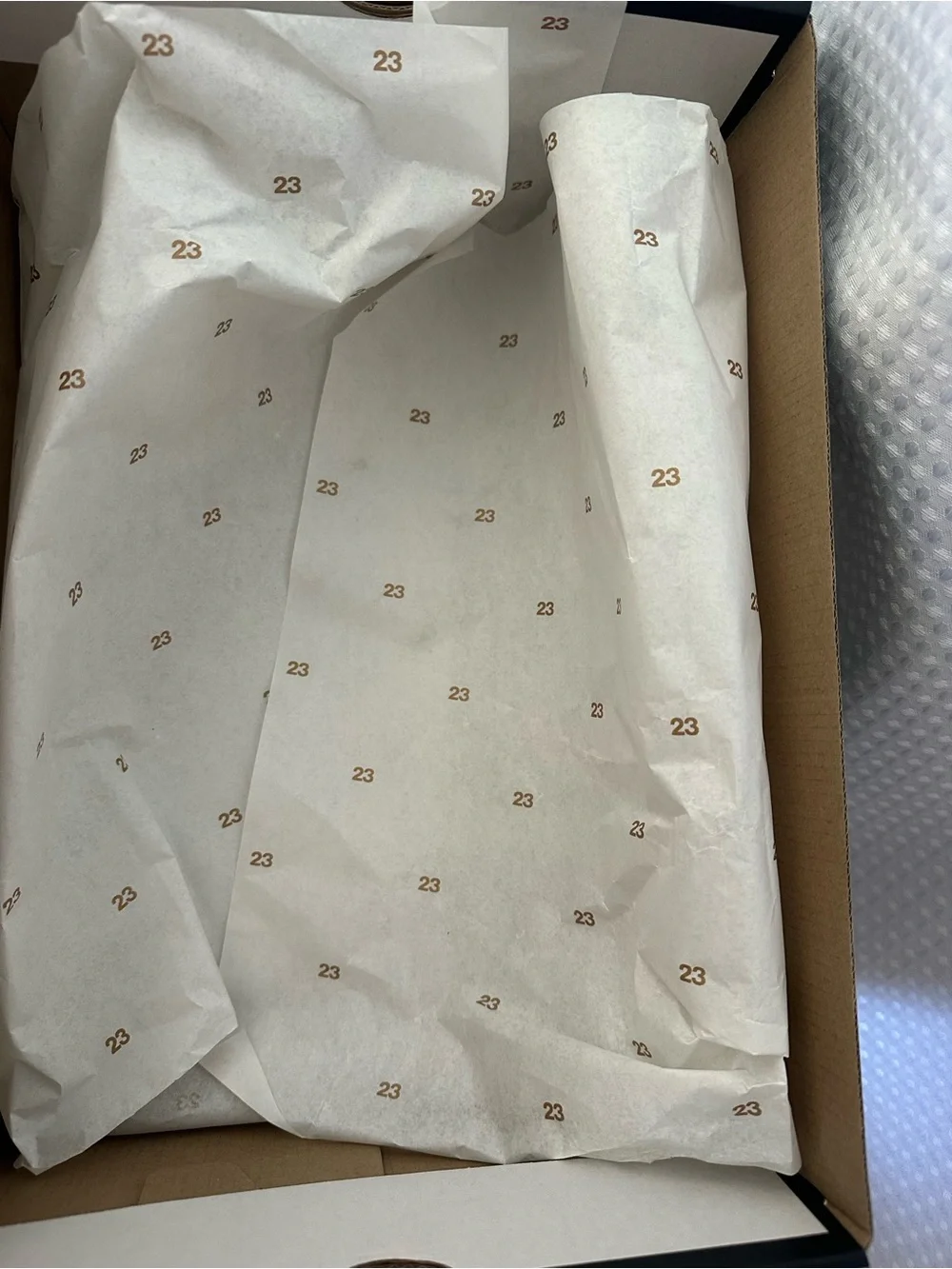 Nike Jordan Zoom Empty Shoe Box – Black with White& Gold Tissue Paper
